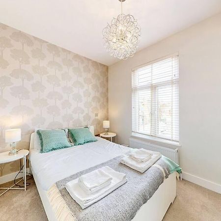 Stylish 2Bed2Bath Flat 4Min From Tube Station Villa London Exterior photo