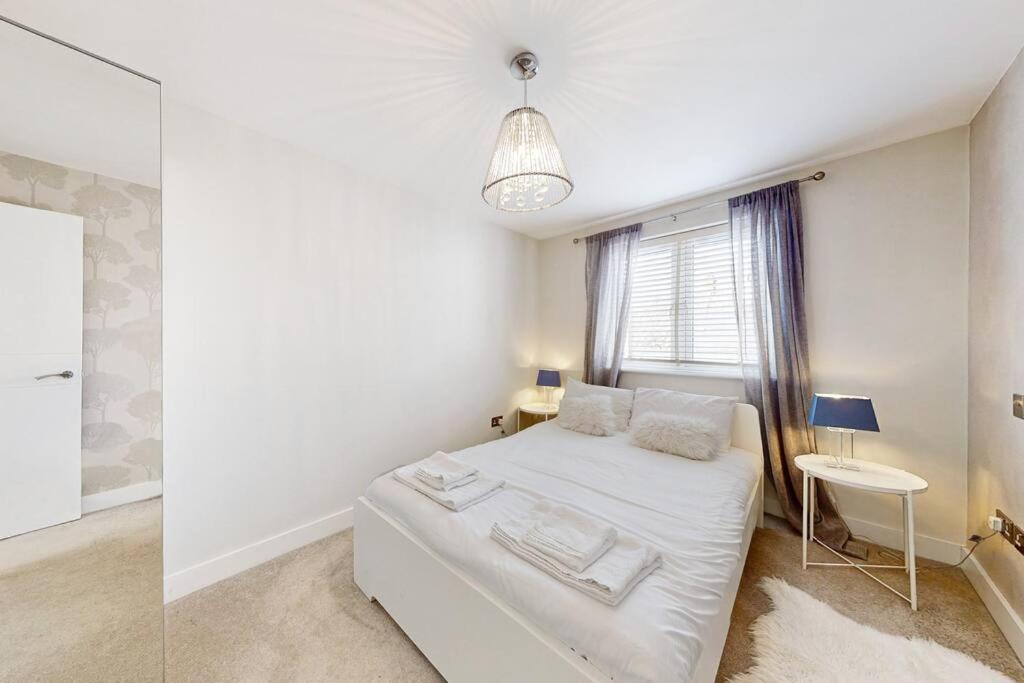 Stylish 2Bed2Bath Flat 4Min From Tube Station Villa London Exterior photo